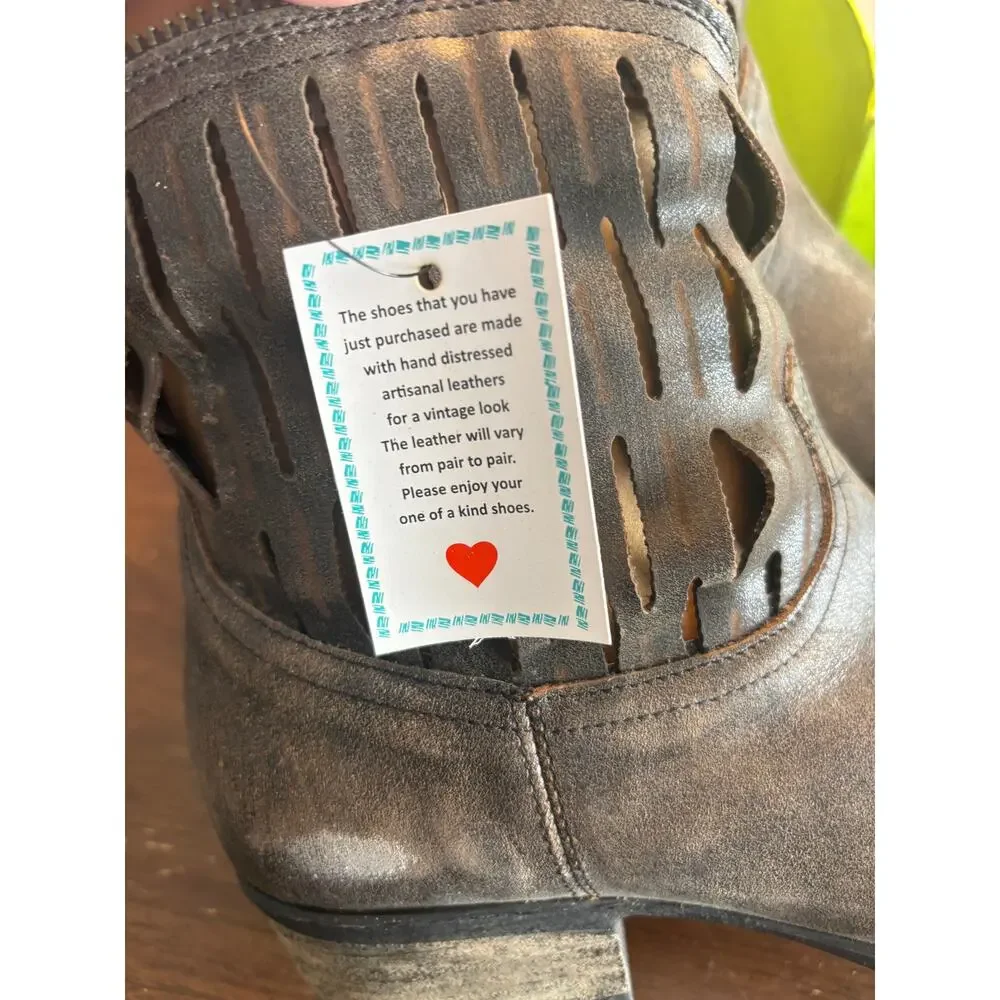 Very Volatile Desoto Western Boots 8 Brown NWT Leather Ankle Booties Heel Boho